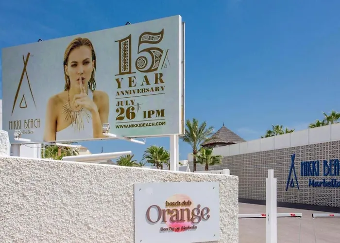 Luxury Beach Side Apartment In Marbella Playa